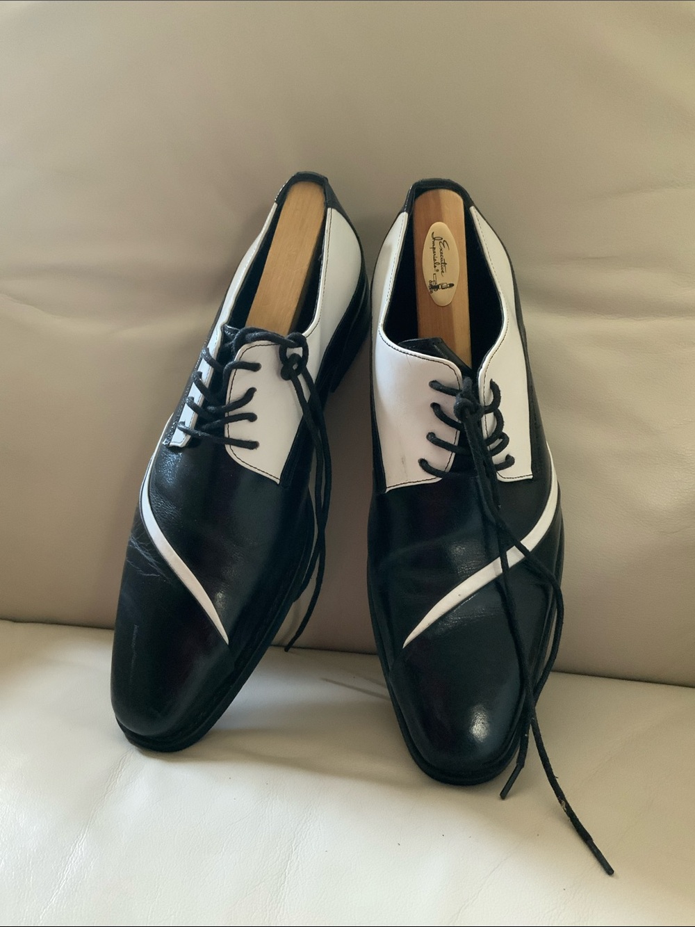 Stacy Adams Classic Black and White Men's Leather Dress Shoes, Size  7M.